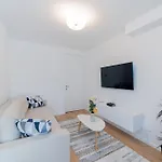 Old Town Vakat 1-bedroom Modern Apartment Sarajevo
