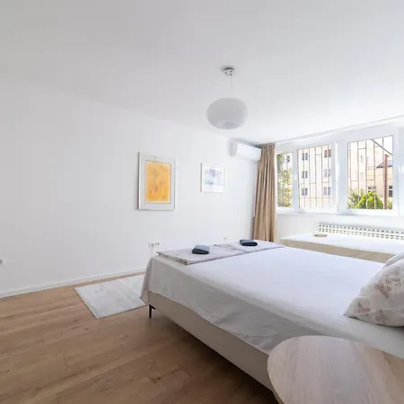 Old Town Vakat 1-bedroom Modern דירה *